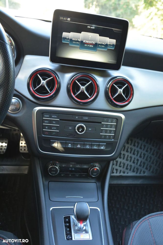 Mercedes-Benz CLA 45 AMG 4MATIC 7G-DCT - 10