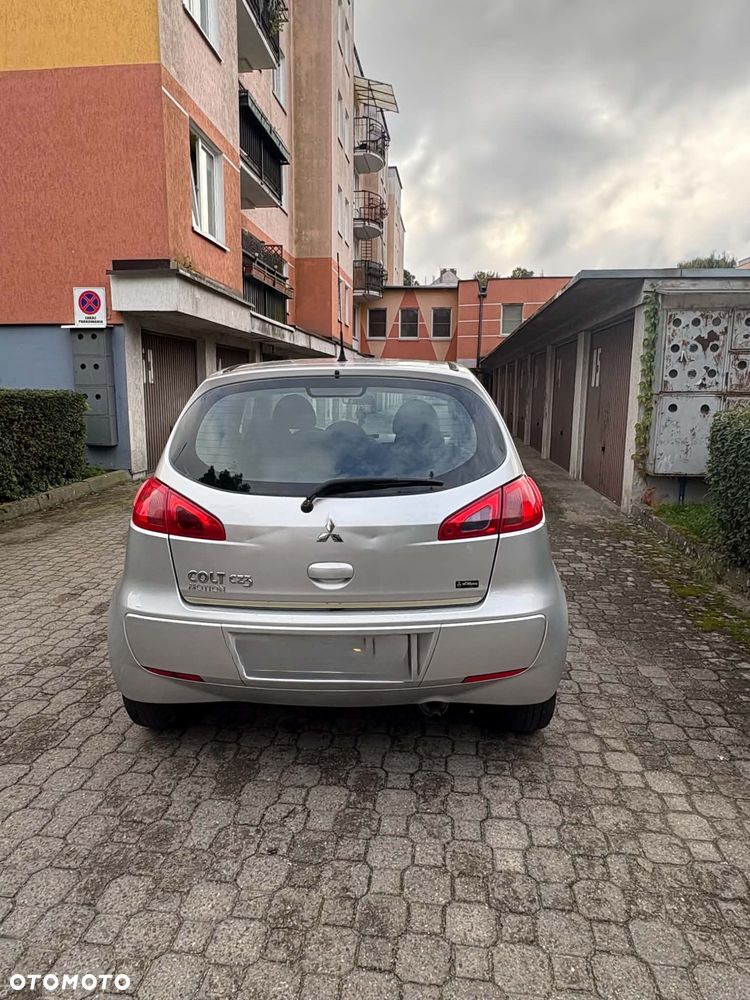 Mitsubishi Colt - 3