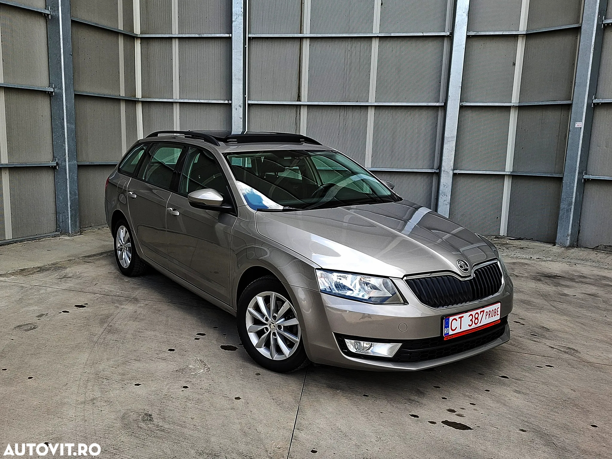 Skoda Octavia 1.6 TDI DSG Style - 9