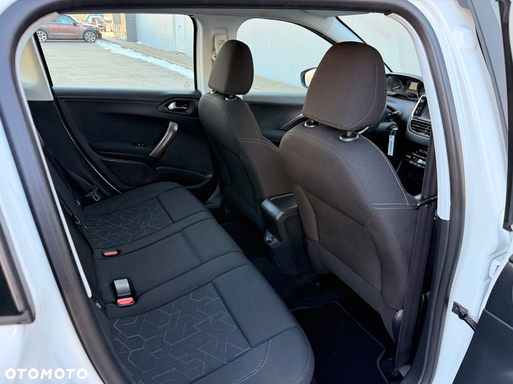 Peugeot 2008 1.4 HDi Active - 29