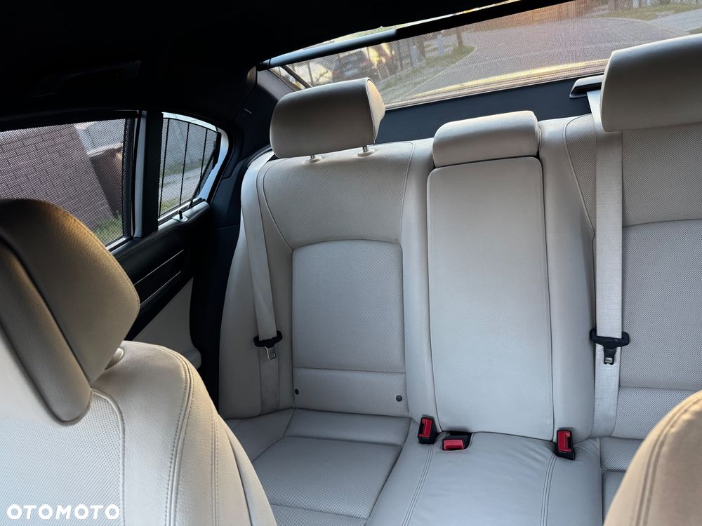 BMW Seria 7 740d xDrive - 27