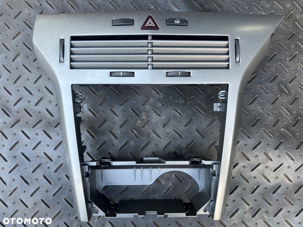 OPEL ASTRA III H PANEL KLIMATYZACJI KONSOLA ŚRODKOWA 13100105 EUROPA - 1