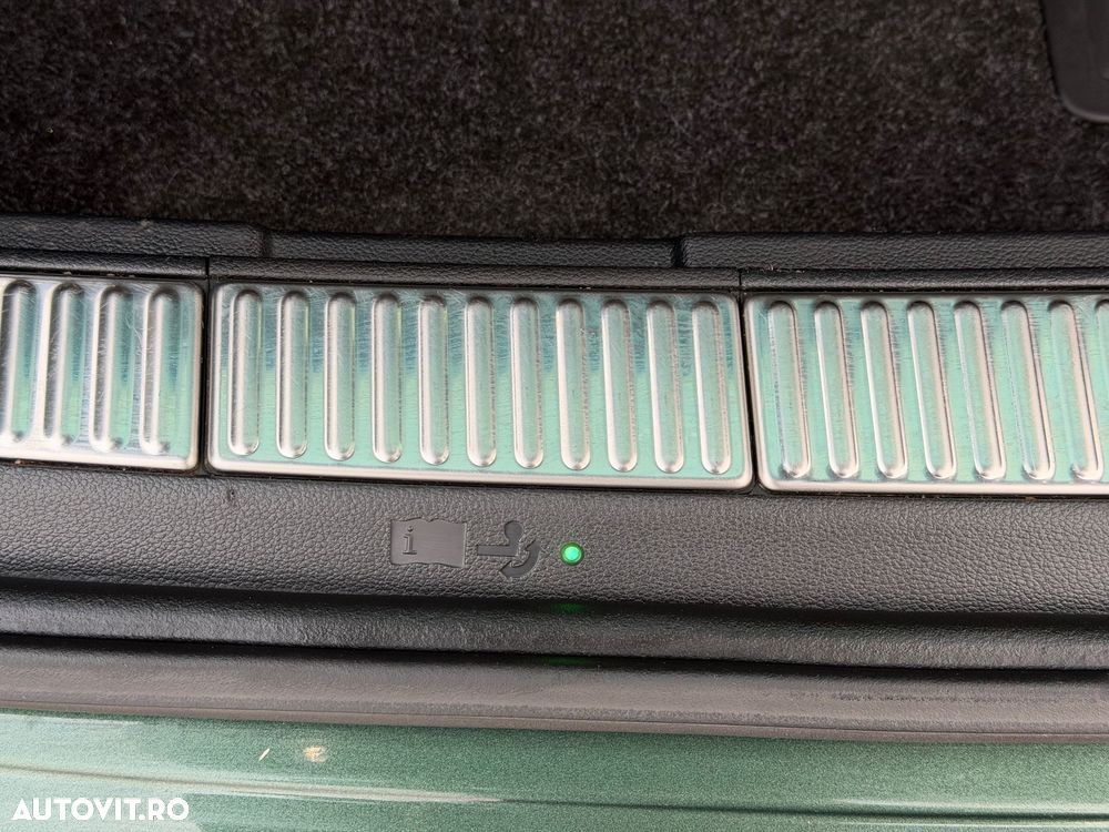 Skoda Superb 2.0 TDI DSG Premium Edition - 21