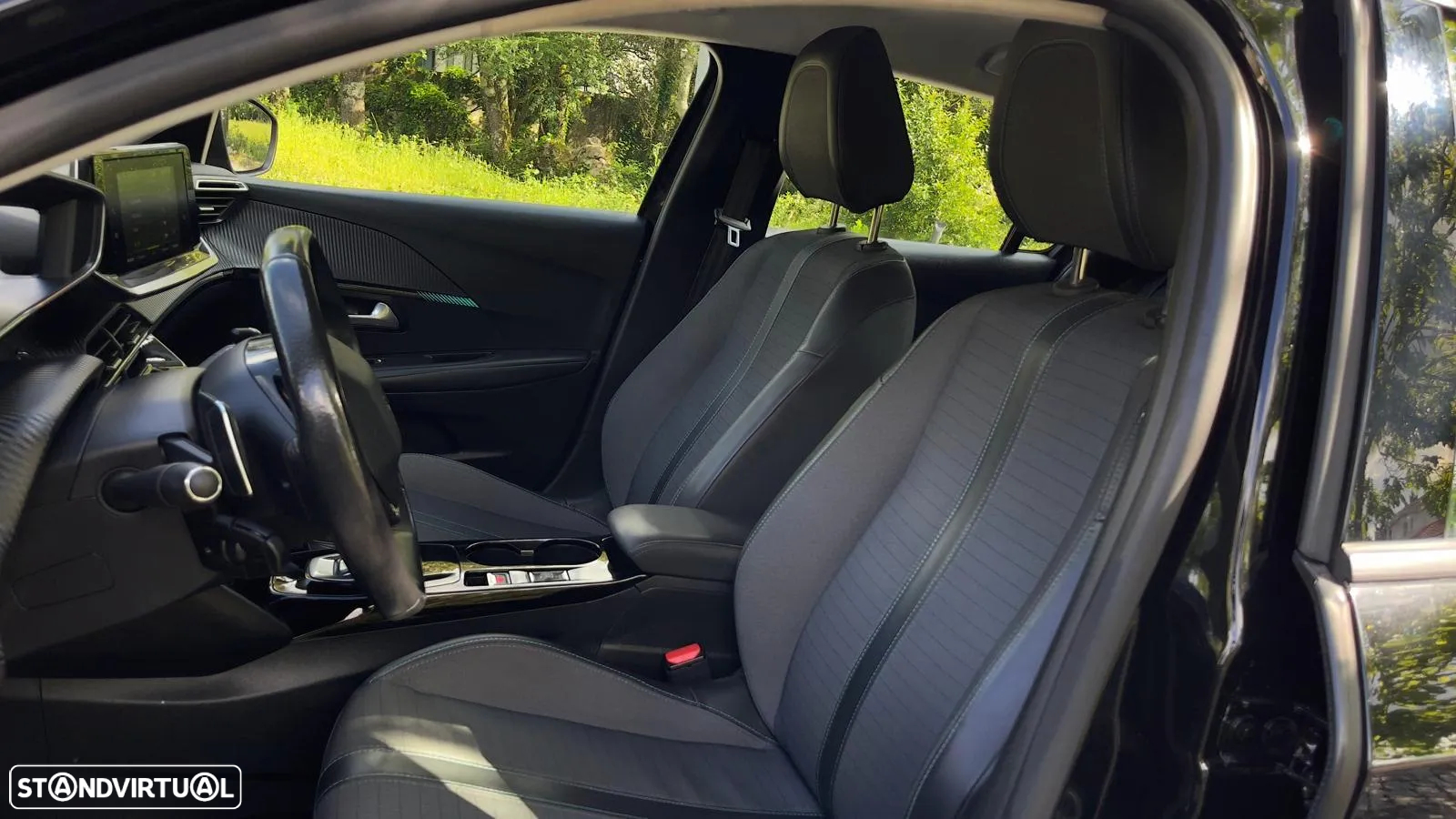 Peugeot 208 1.2 PureTech Allure Pack EAT8 - 8