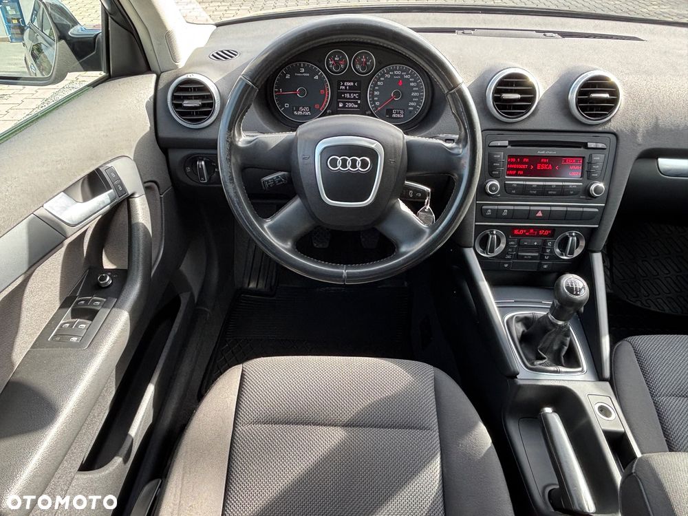 Audi A3 3-drzwiowe 1.6 TDI DPF Ambition - 19