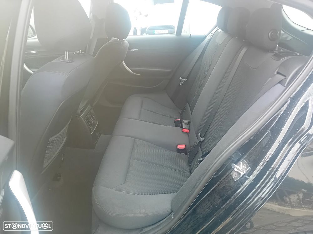 BMW 116 d Line Urban - 10