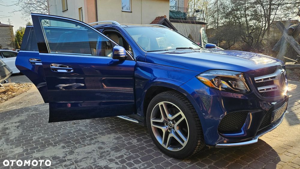 Mercedes-Benz GLS - 12