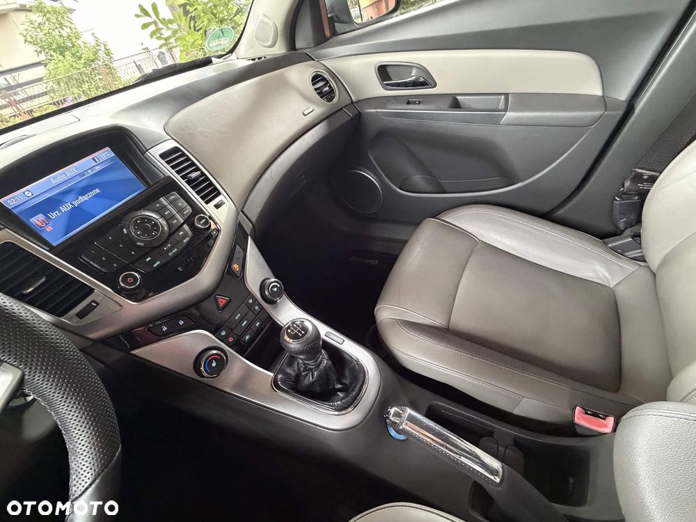 Chevrolet Cruze 1.8 LS - 10