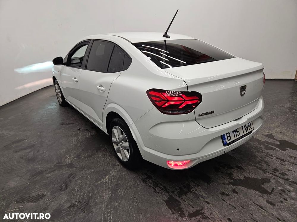 Dacia Logan TCe 90 MT6 Prestige - 3