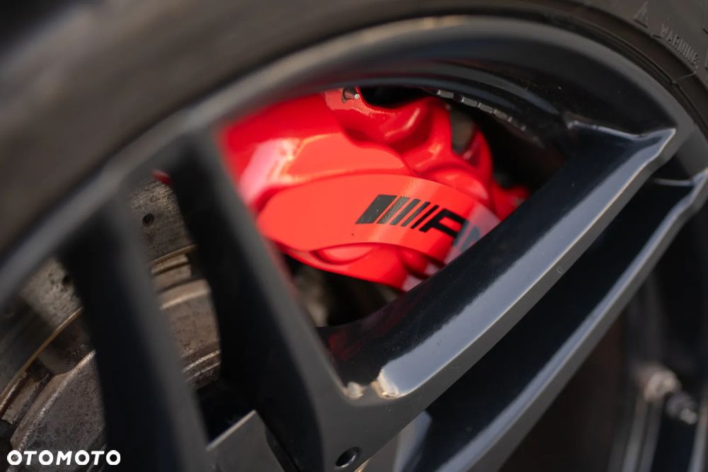 Mercedes-Benz Klasa C AMG 63 S AMG Speedshift 7G-MCT - 38