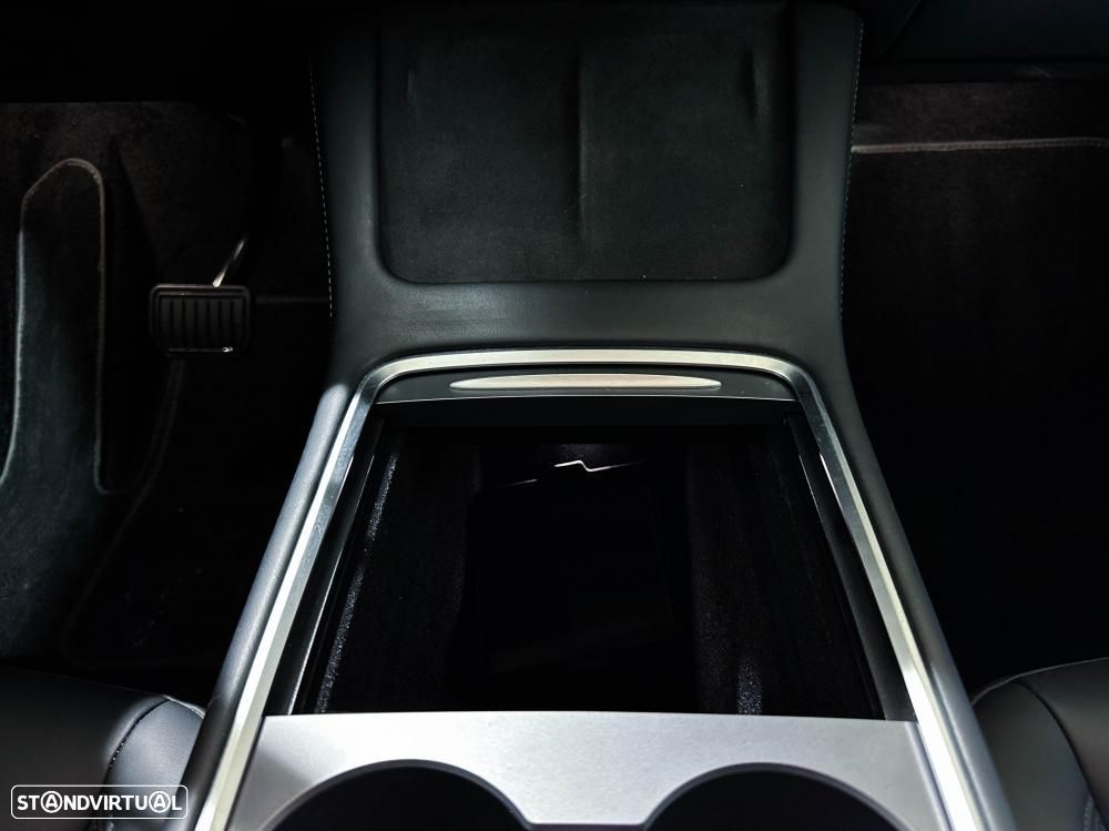 Tesla Model Y Standard - 39