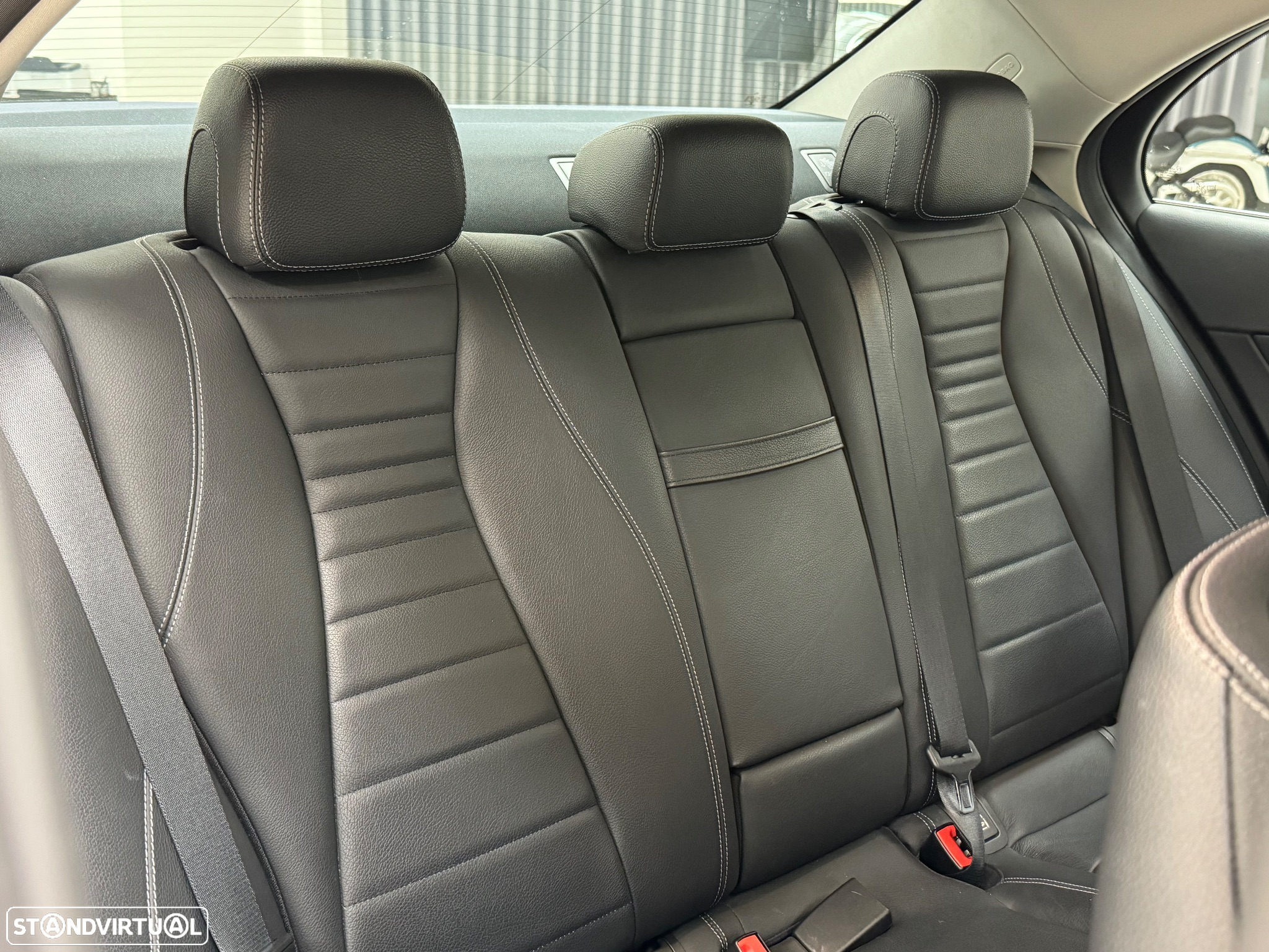 Mercedes-Benz E 220 d Exclusive - 56