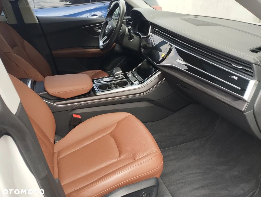 Audi Q8 SUV TFSI quattro 250 kW tiptronic S line business - 16