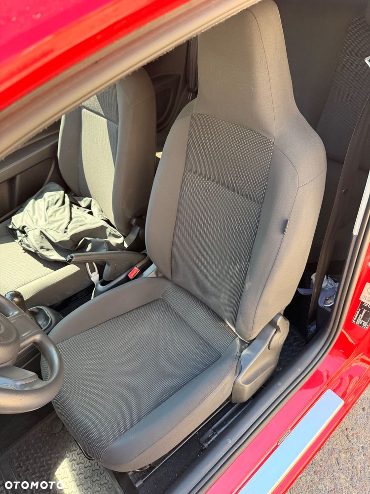 Volkswagen up! take - 13