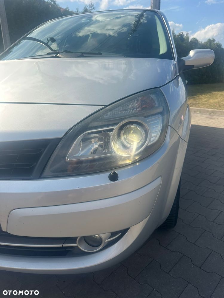 Renault Scenic - 18