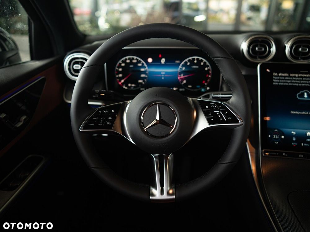 Mercedes-Benz GLC - 13