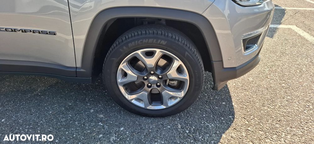 Jeep Compass - 4