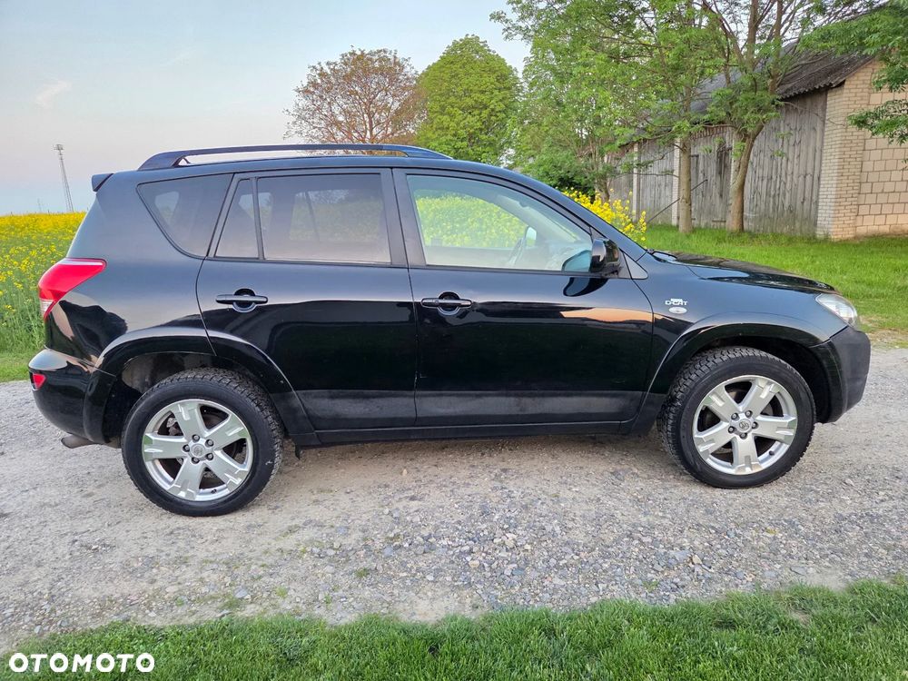 Toyota RAV4 - 10