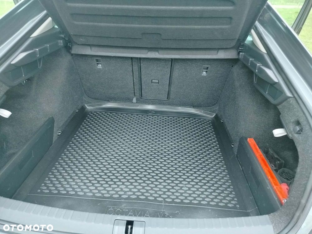 Skoda Octavia 2.0 TDI Style DSG - 8