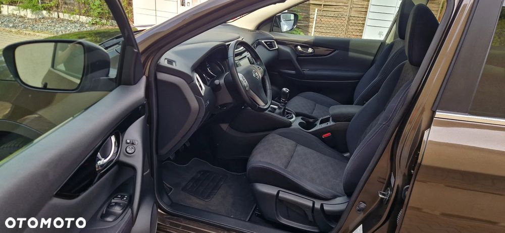 Nissan Qashqai 1.6 DIG-T N-Connecta - 32