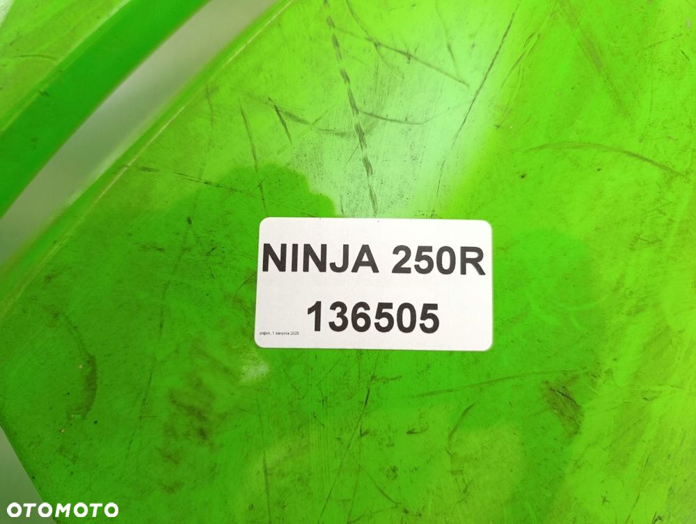 KAWASAKI NINJA 250R BOK BOCZEK CZASZA PRAWA - 8