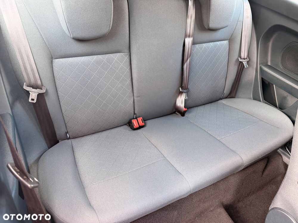 Ford Fiesta 1.4 Ghia - 26