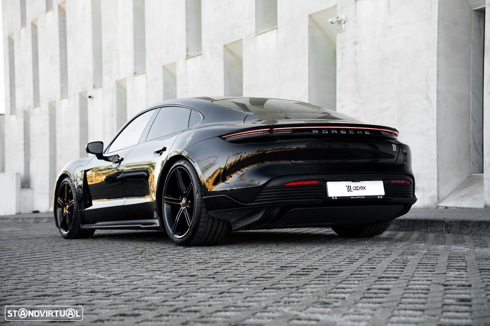 Porsche Taycan 4S - 8