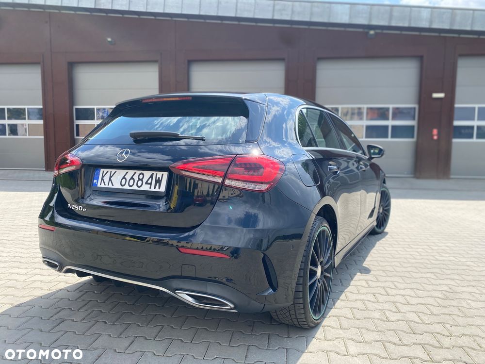Mercedes-Benz Klasa A 250 e PHEV AMG Line 8G-DCT - 3