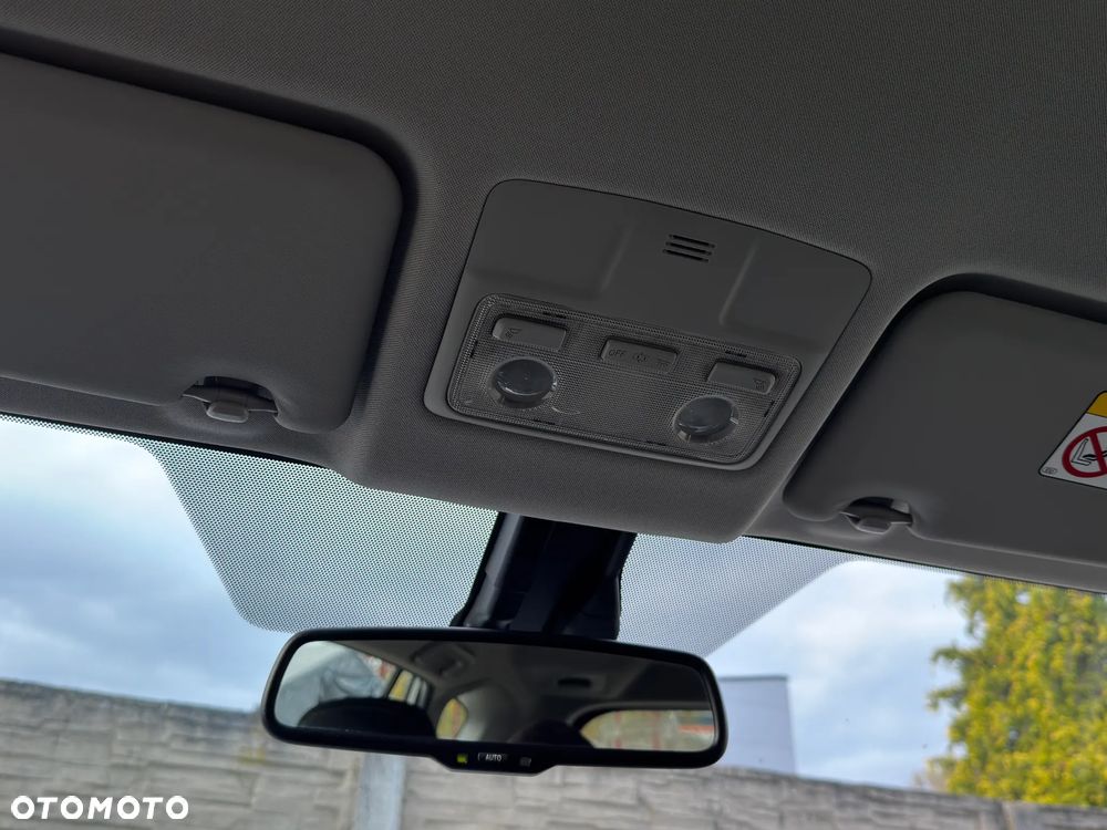 Toyota RAV4 2.0 D-4D Premium - 36