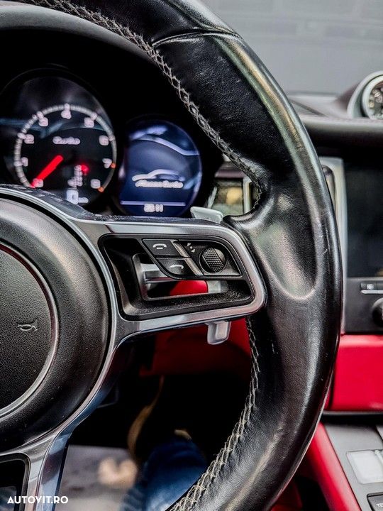 Porsche Macan Turbo PDK mit Performance Paket - 19