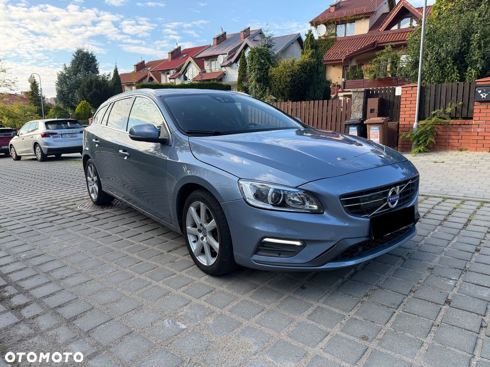 Volvo V60 D2 Geartronic Summum - 3