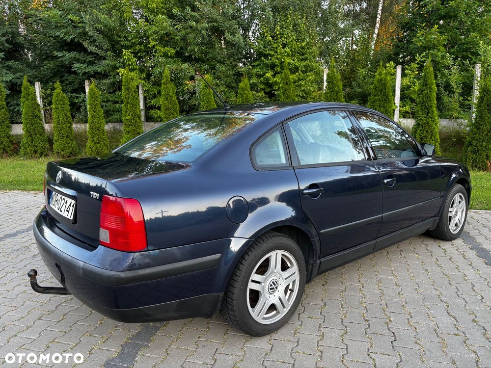 Volkswagen Passat 1.9 TDI CL - 18