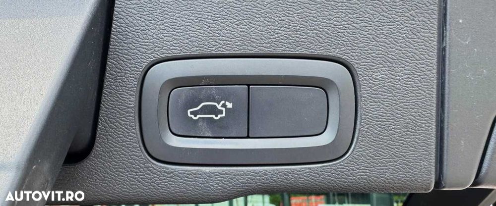 Volvo XC 60 D4 Momentum Pro - 14