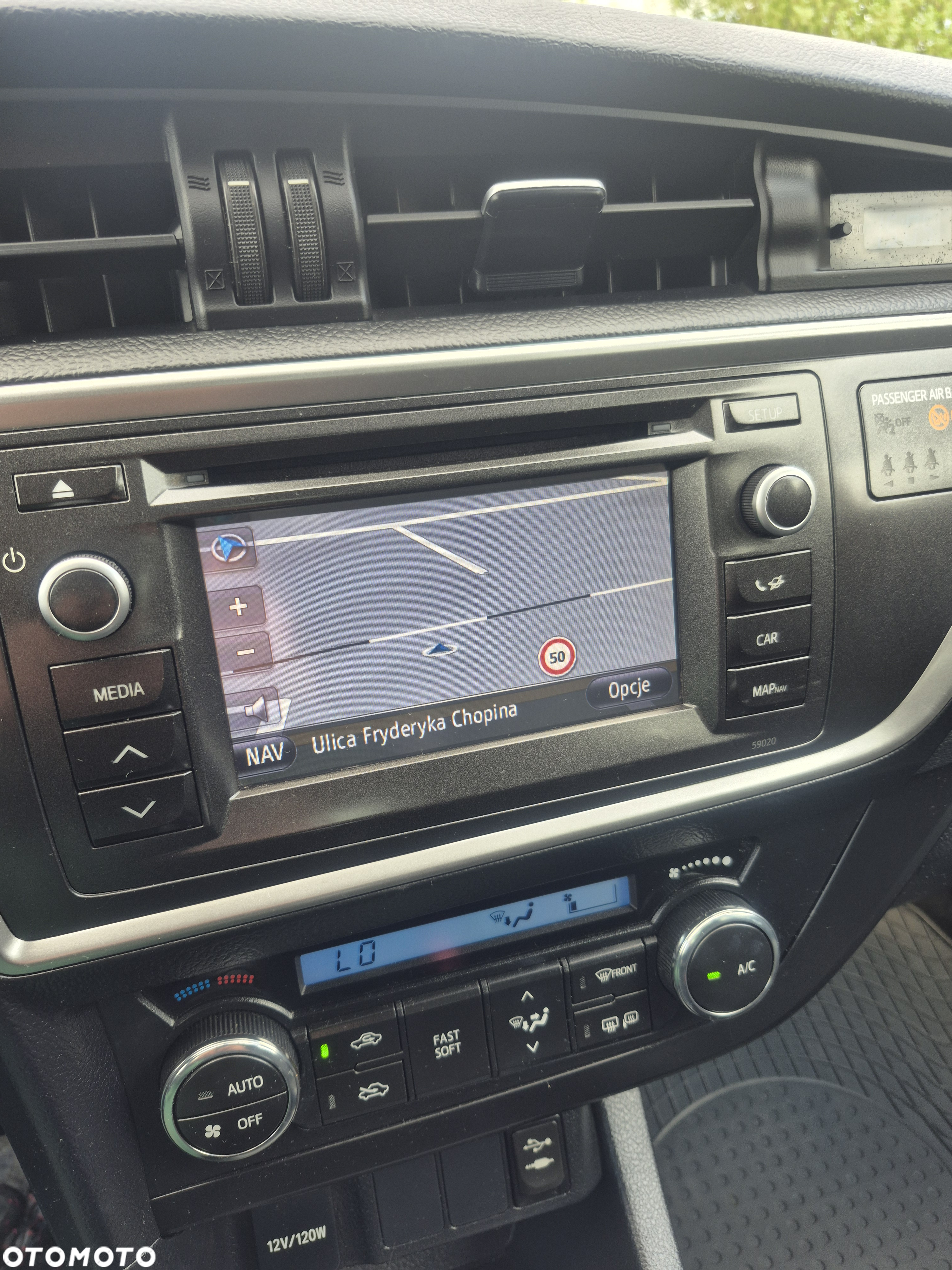 Toyota Auris 1.4 D-4D Premium - 28