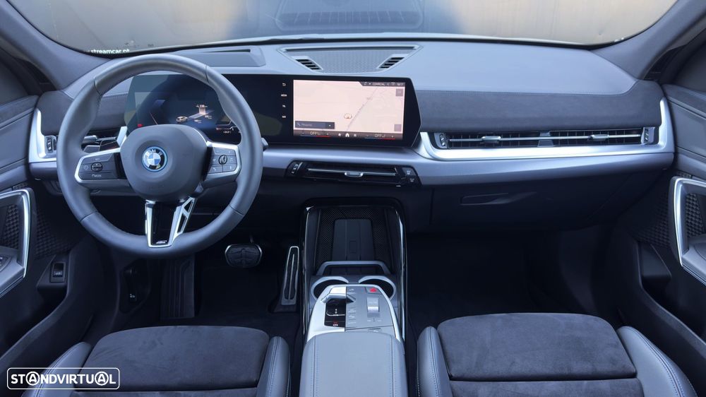 BMW iX2 eDrive20 Pack Desportivo M Pro - 16