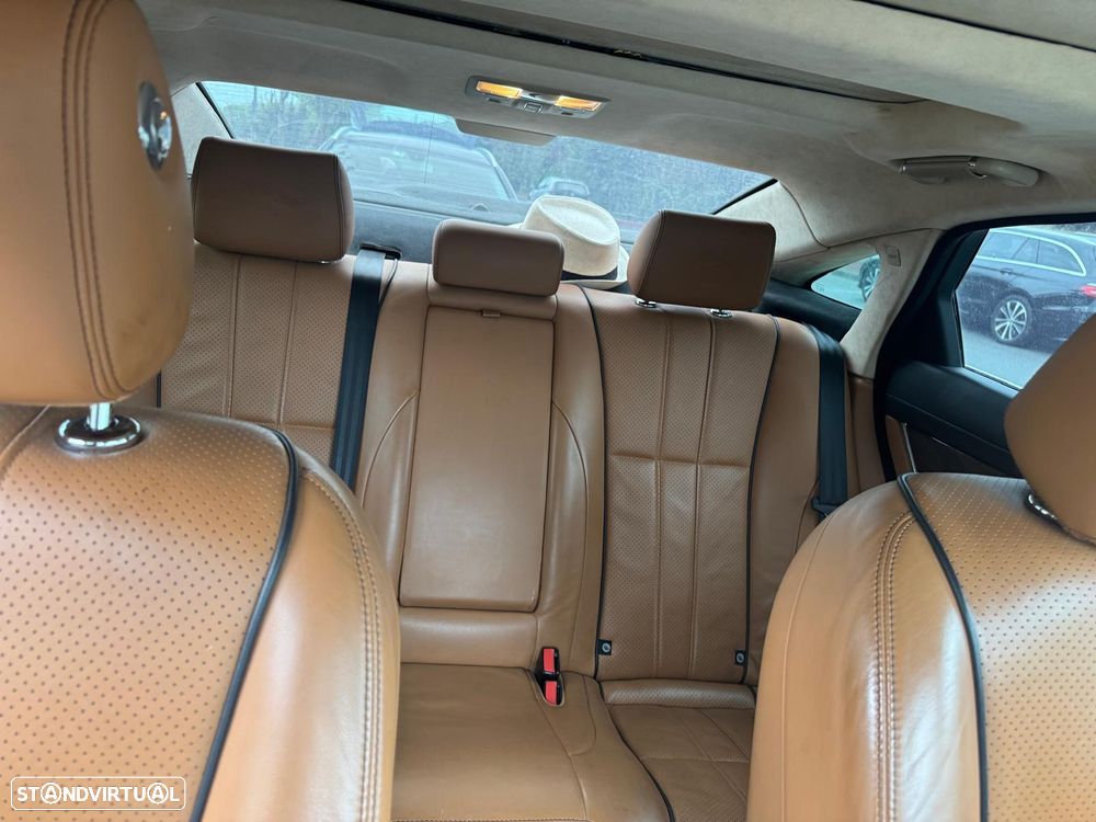 Jaguar XJ 3.0 D V6 LWB Premium Luxury - 4
