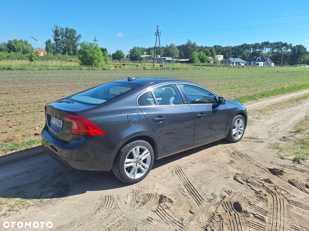Volvo S60 D3 Geartronic Momentum - 14