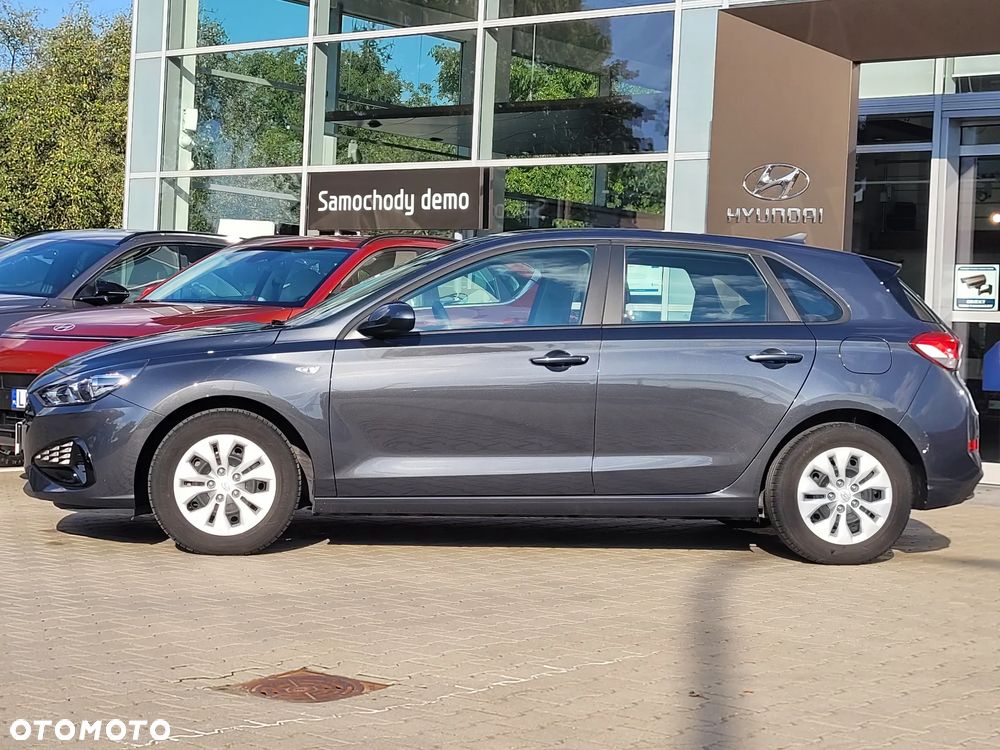 Hyundai i30 1.5 DPI Classic + - 7