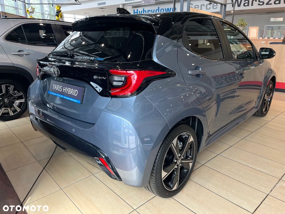 Toyota Yaris Hybrid 1.5 Executive - 4