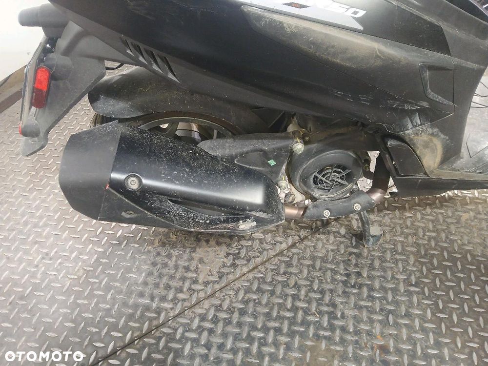 Aprilia SX - 7