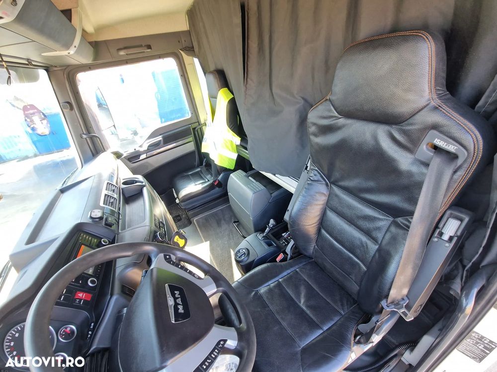 MAN TGX 33.560 AUTOMAT 560 CP BASCULANTA  6x4 - 24