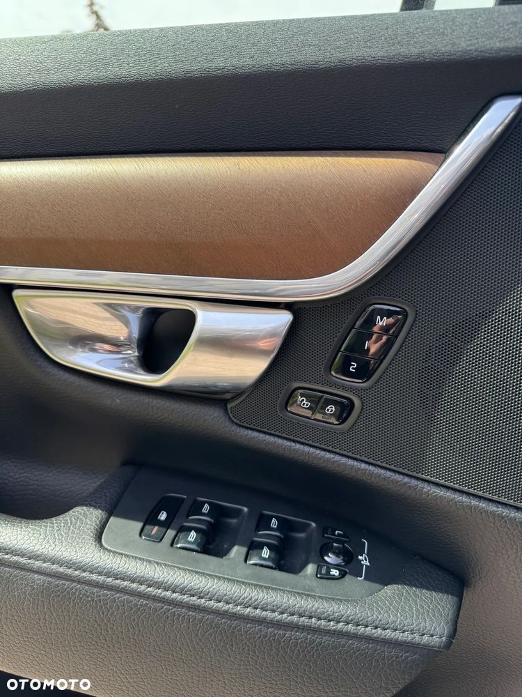 Volvo S90 D4 Inscription - 15