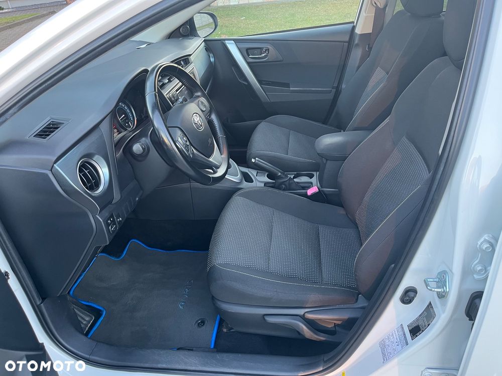 Toyota Auris - 9
