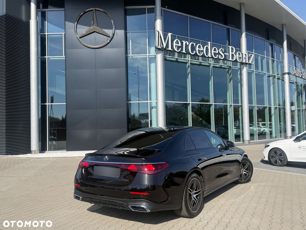 Mercedes-Benz E-Class 2024 photo 3