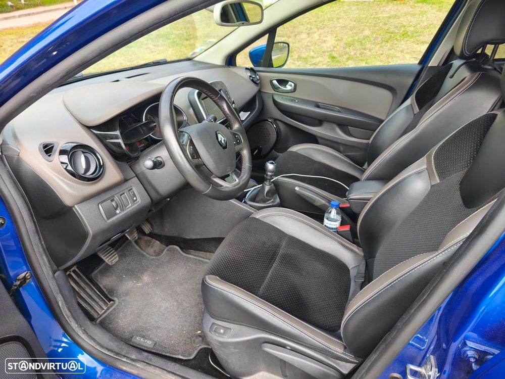 Renault Clio Sport Tourer 1.2 TCe GT Line - 12