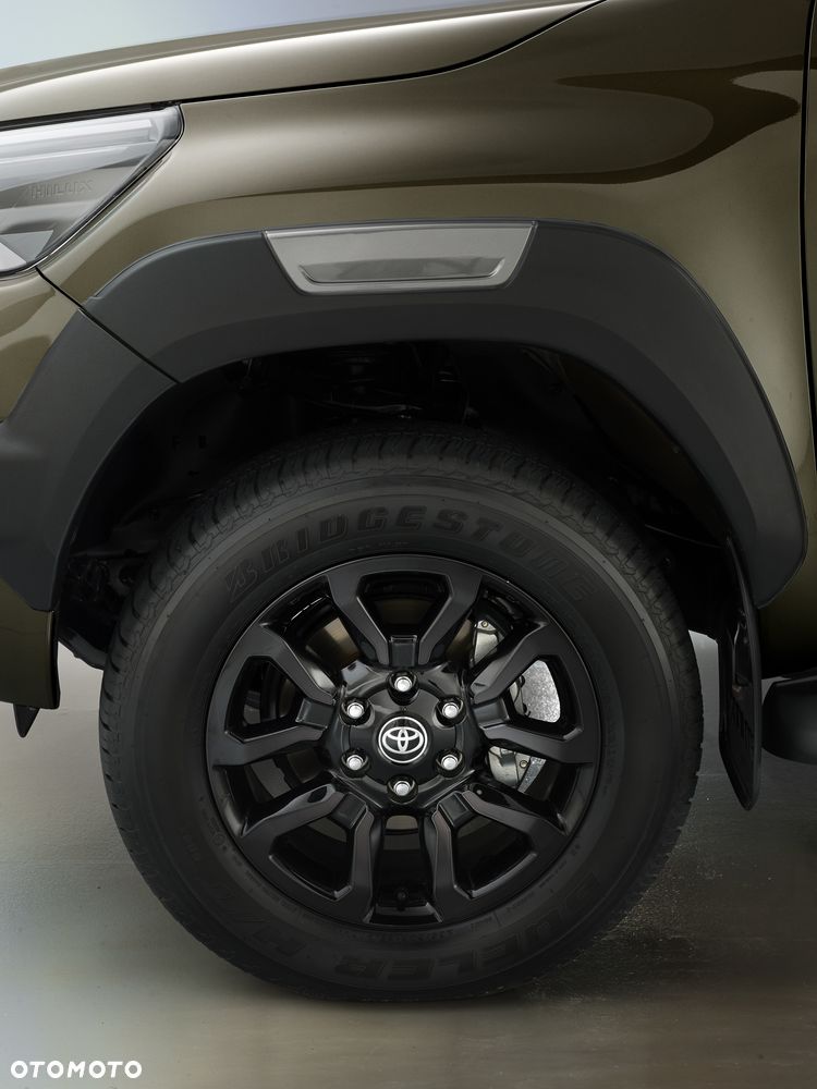 Toyota Hilux 2.8 D-4D mHEV Double Cab Invincible 4x4 - 18