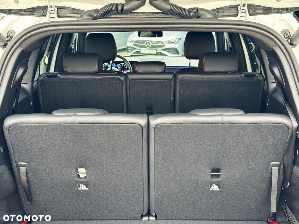 Mercedes-Benz GLB - 17