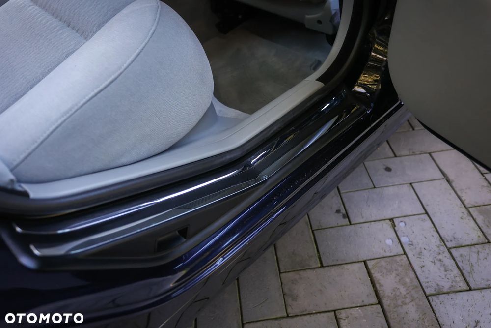 BMW Seria 3 323i - 22