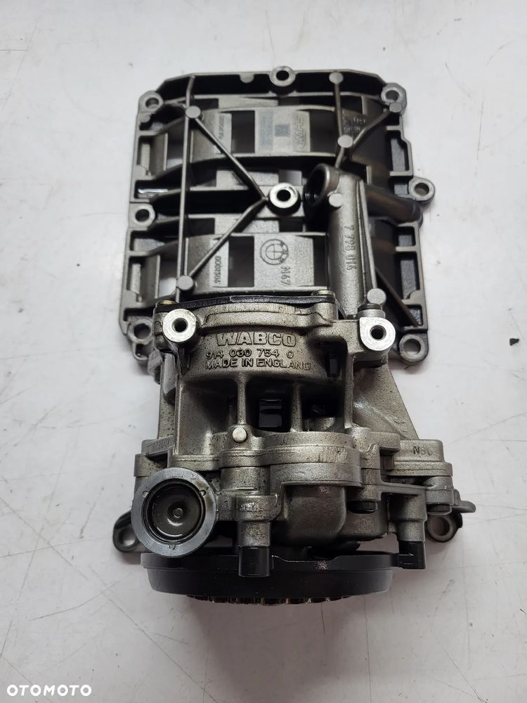 BMW E90 E91 E87 E91 E60 E61 E92 E84 POMPA OLEJU N47 2.0D 7798014 - 1