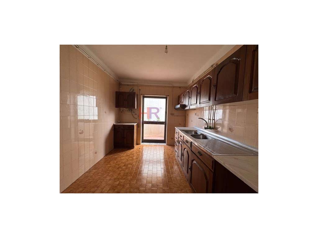 Coimbra Vende-se T2 com terraço. - Grande imagem: 4/22